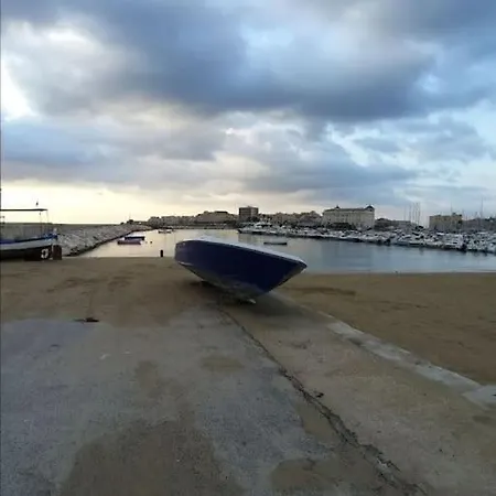 Virginia Bed And Boat *